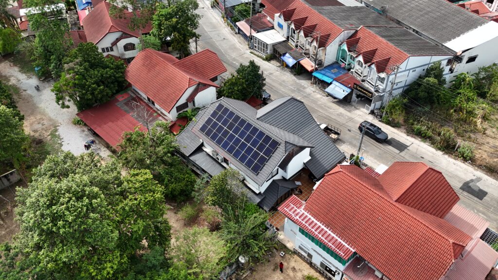 ติดตั้ง Solar Rooftop 10kW หมู่บ้านการุณรังษี จ.นครสวรรค์